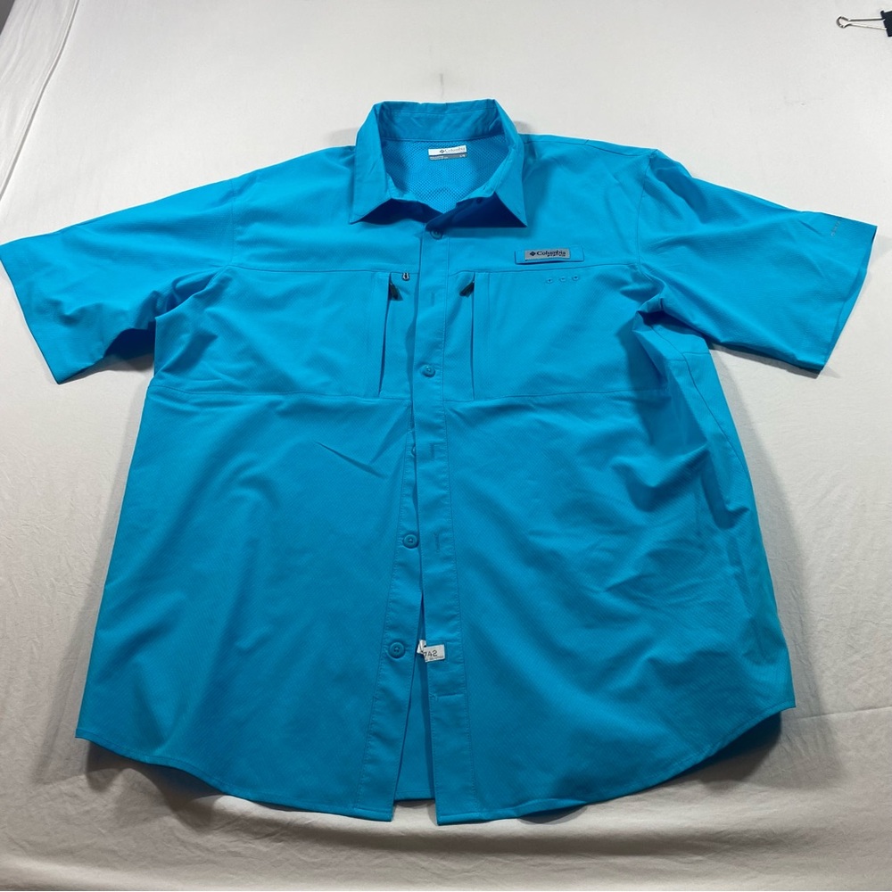 Columbia Shirt LG Casual Button Down Shirt Lightweight Vented Front Zip Pockets
